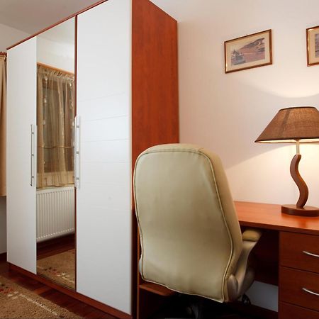 Apartments Tisno - Villa Mare Bagian luar foto