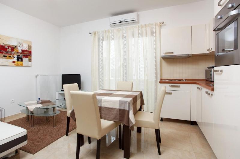Apartments Tisno - Villa Mare Bagian luar foto