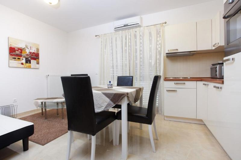 Apartments Tisno - Villa Mare Bagian luar foto