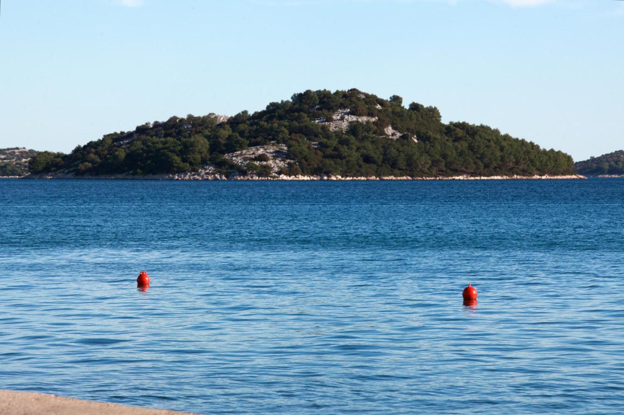 Apartments Tisno - Villa Mare Bagian luar foto