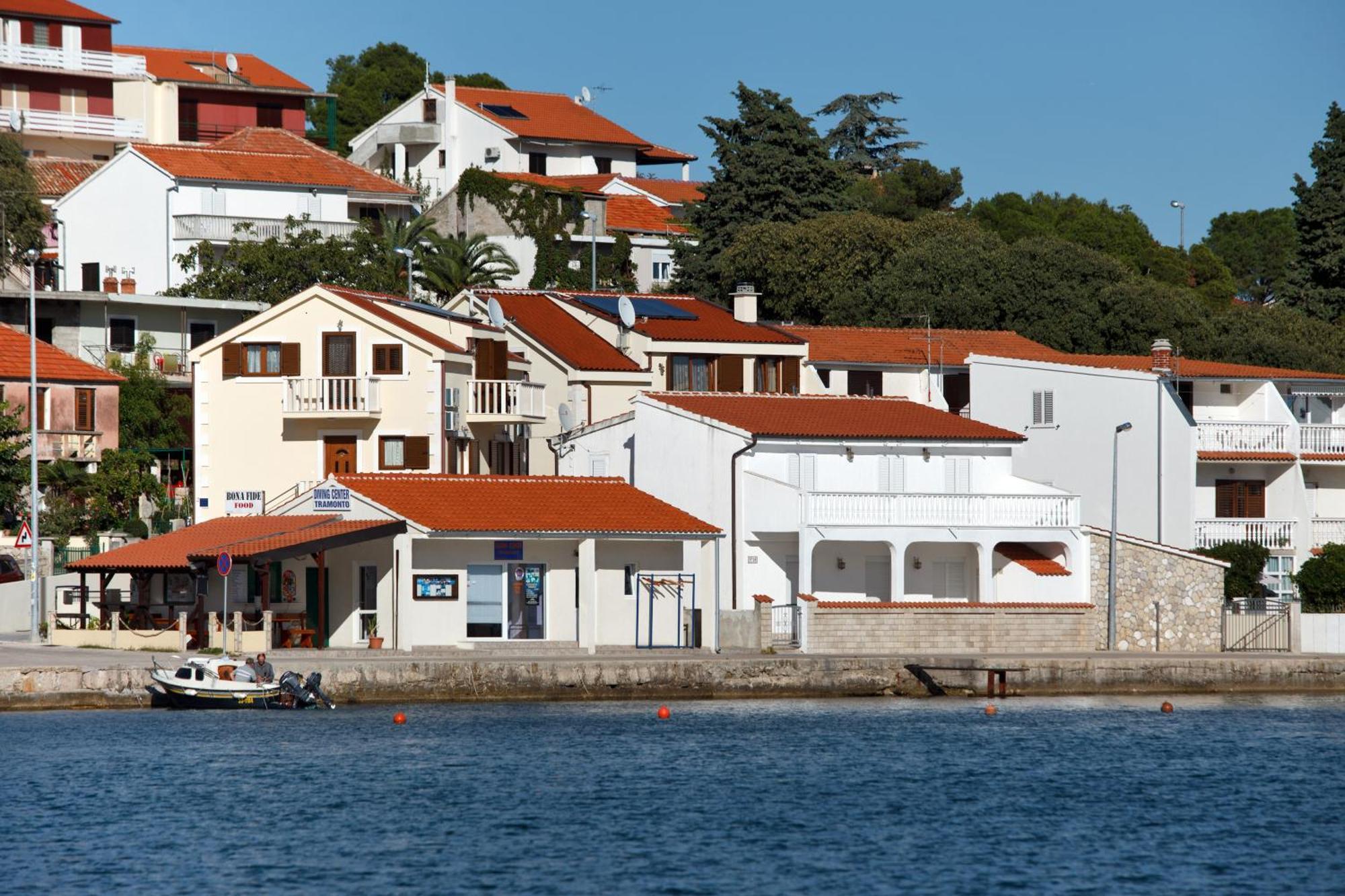 Apartments Tisno - Villa Mare Bagian luar foto