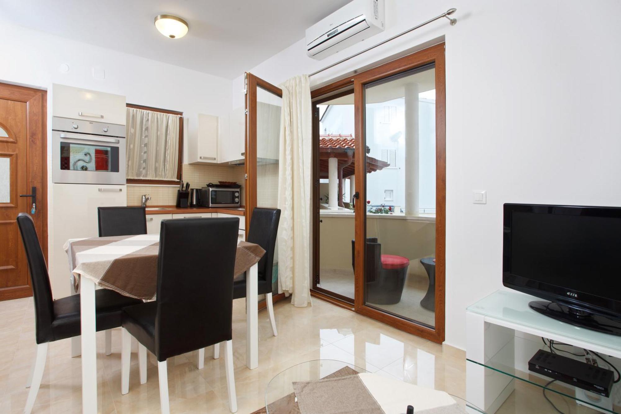 Apartments Tisno - Villa Mare Bagian luar foto