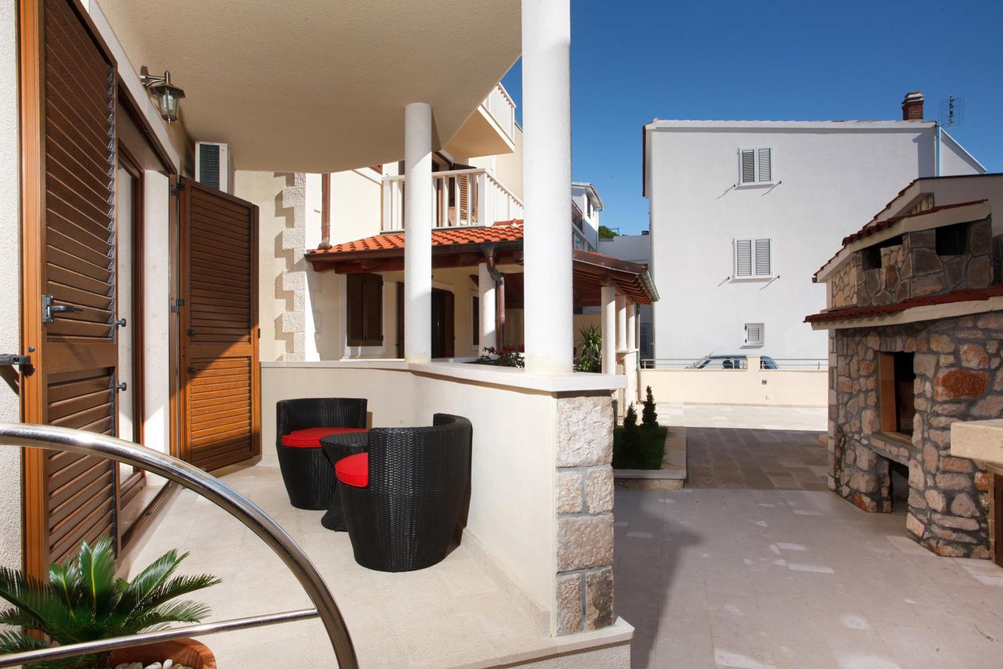 Apartments Tisno - Villa Mare Bagian luar foto