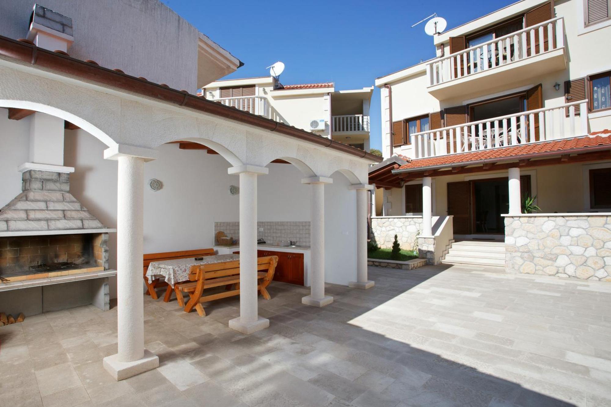 Apartments Tisno - Villa Mare Bagian luar foto